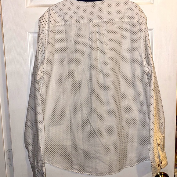 Men’s Button Down - Picture 4 of 7